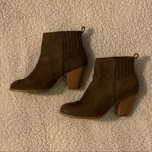 Nature Breeze Heeled Booties